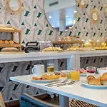 Novotel Centre - Grandes & Confort Centre-ville Hotel 4*