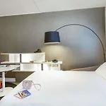 מלון Novotel Centre - Grandes & Confort Centre-ville 4*