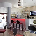 Novotel Centre - Grandes & Confort Centre-ville פרפיניין