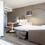 Novotel Centre - Grandes & Confort Centre-ville מלון פרפיניין