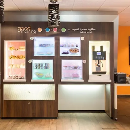 Novotel Centre Hotel