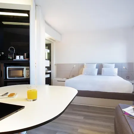 Novotel Centre - Grandes & Confort Centre-ville Hotel Perpignan