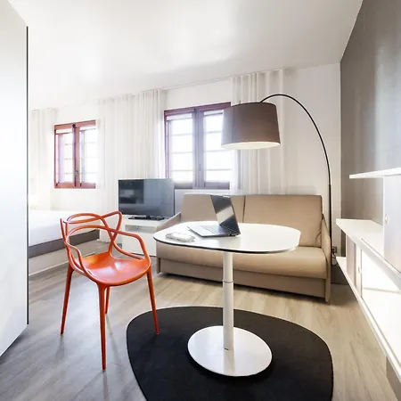 Novotel Centre - Grandes & Confort Centre-ville 4*