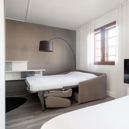 Hotel Novotel Centre 4*