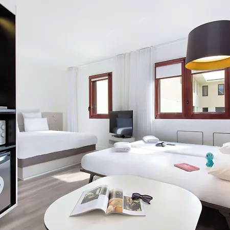 Novotel Centre - Grandes & Confort Centre-ville 4*