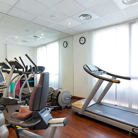 ホテル Novotel Centre - Grandes & Confort Centre-ville ペルピニャン