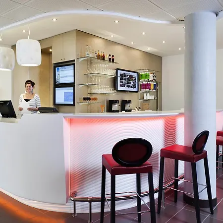 Novotel Centre - Grandes & Confort Centre-ville Hotel