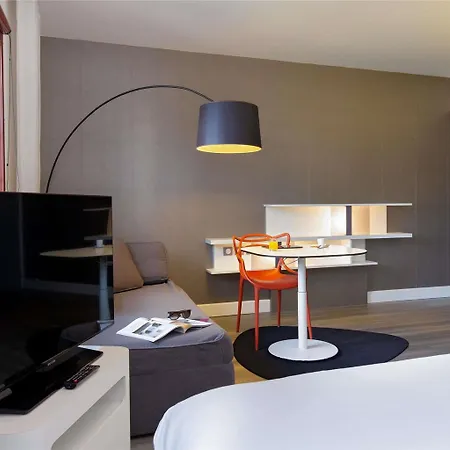 Novotel Centre - Grandes & Confort Centre-ville 4* 페르피냥