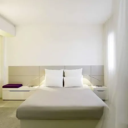 Hotel Novotel Centre 4*
