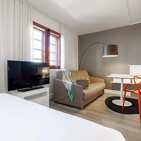 Novotel Centre - Grandes & Confort Centre-ville 4* Perpignan