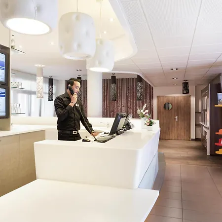 Hotel Novotel Centre - Grandes & Confort Centre-ville 4*