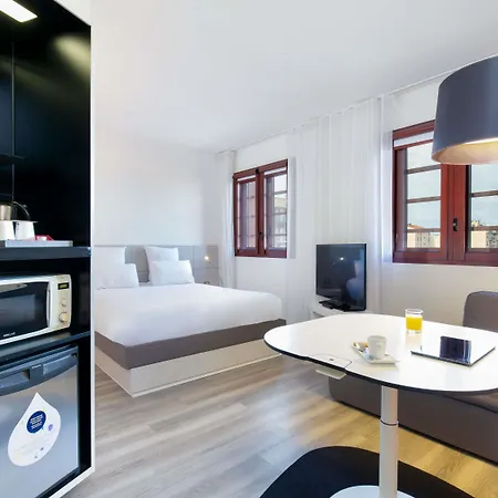 Novotel Centre - Grandes & Confort Centre-ville Hotel Perpinyà