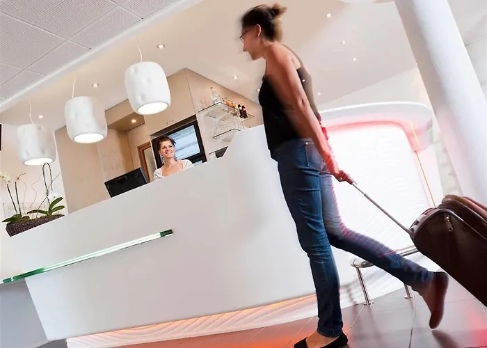 Ξενοδοχείο Novotel Centre - Grandes & Confort Centre-ville 4*