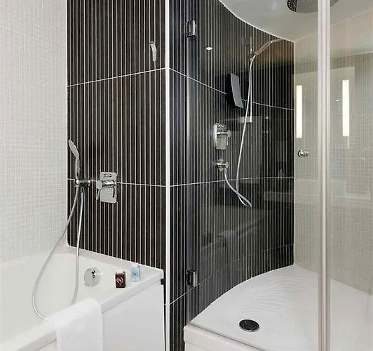 Novotel Centre - Grandes & Confort Centre-ville Hotel