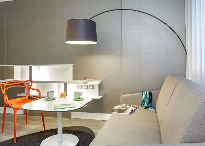 Novotel Centre - Grandes & Confort Centre-ville Hotel Perpignano