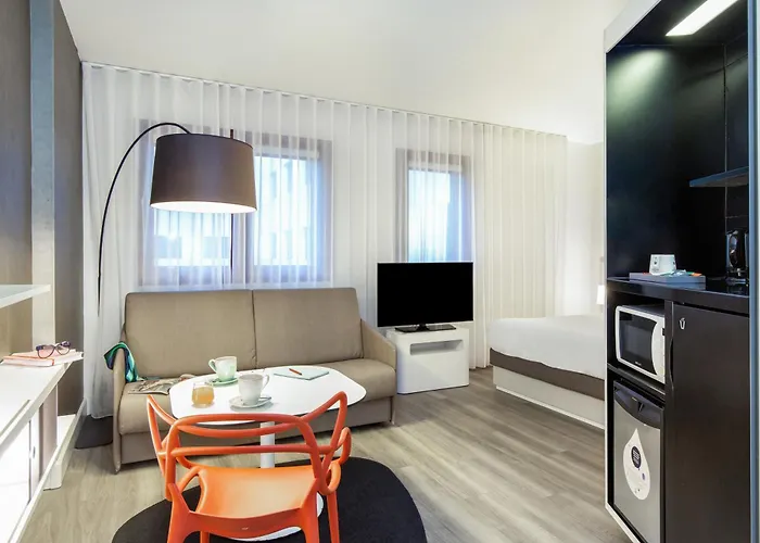 Novotel Centre - Grandes & Confort Centre-ville فندق 4*