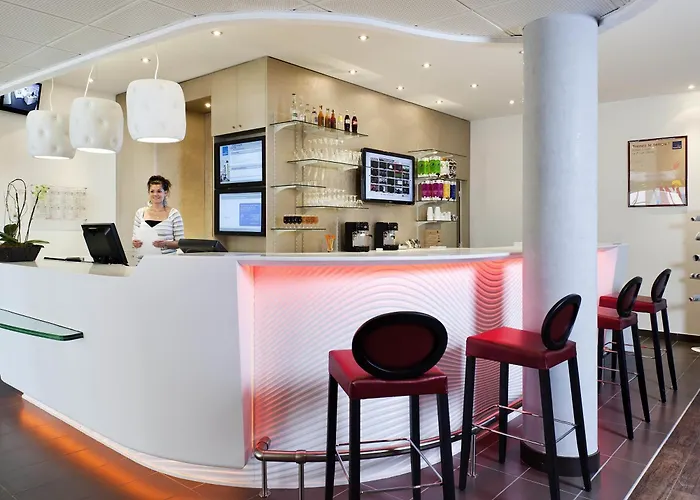 Novotel Centre - Grandes & Confort Centre-ville Hotel 4*