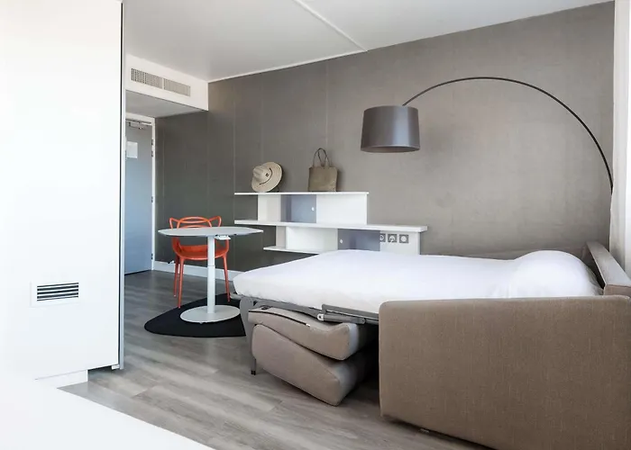 Novotel Centre - Grandes & Confort Centre-ville فندق 4*